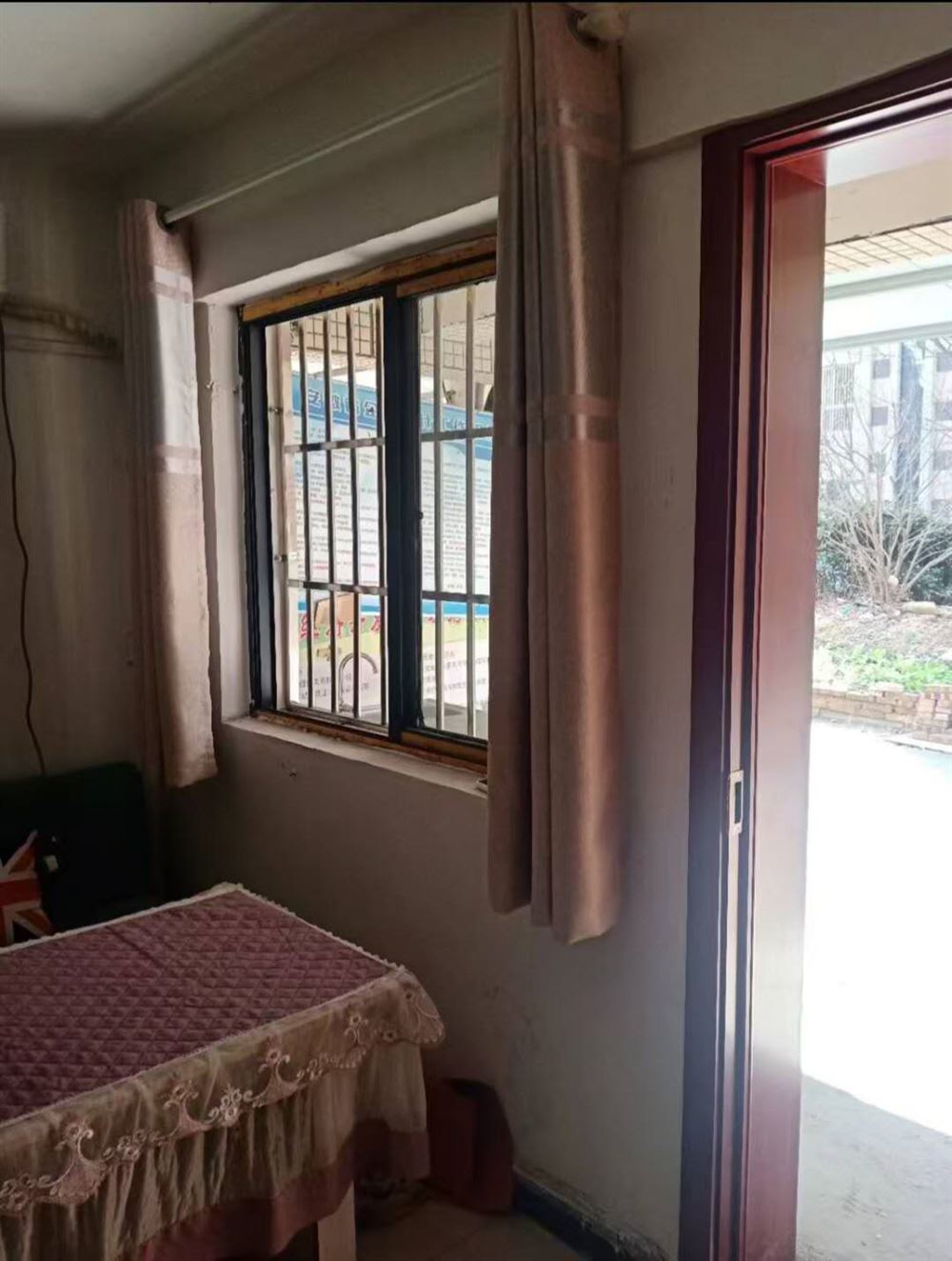 东关一楼单间出租